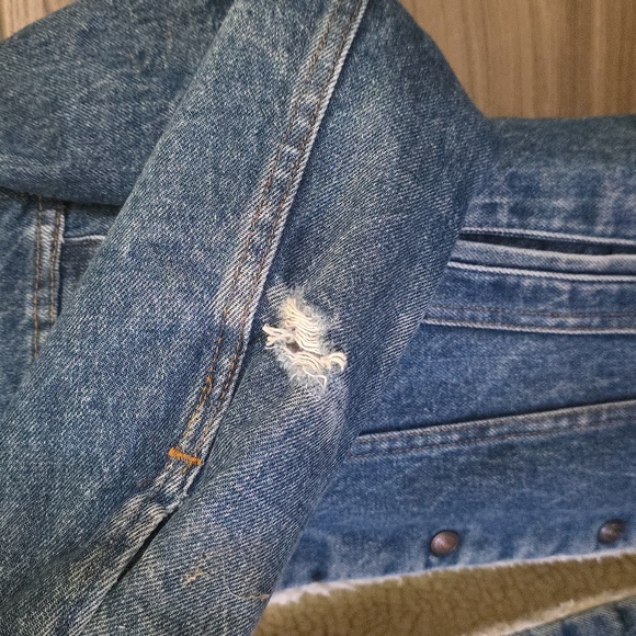 Levi's Jacket - Picture 3 of 4